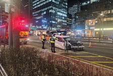 "'쿵' 소리에 나와보니 6명 쓰러져"...종각역 택시 3중 추돌 아수라장