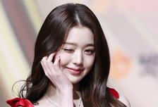 "홍콩, 좋아하는 나라" 장원영 말에 발끈한 중국…불매 언급도