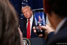 트럼프 "베네수엘라 공격 성공…마두로 생포해 해외로 이송"