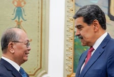 美 체포전 시진핑 특사와 만찬한 마두로…中, "패권적 행위에 깊은 충격"