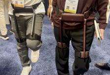 "어? 저절로 걷게 되네" 감탄…CES 참관객들 한국기술에 '유레카'