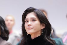 "관중석 맨 앞줄에 이부진" 옆엔 '서울대 아들'...NBA 중계화면 포착