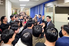 "괜히 팔았나" 연초부터 전력질주...13만전자·70만닉스 신고가 랠리