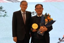 이종국 전 국립공주병원장, 제8회 '바른 의인상' 수상