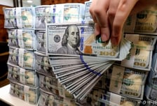 12월말 외환보유액 7개월 만에 감소…"시장 변동성 완화 조치"