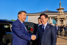 [속보]이재명 대통령, 한중 정상회담서 "2026년, 한중관계 전면 복원의 원년으로"