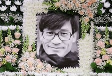 별이 된 '국민 스타'… 친구 조용필 "잘 가라, 또 만나자"