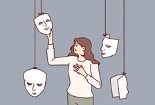 "네 아내 어딨어" 들이닥친 남성들...교수 아내, 사기 '전과자'였다