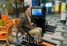 휠체어 청소기기에서 e스포츠로...하나금융과 캥스터즈의 특별한 '동행'