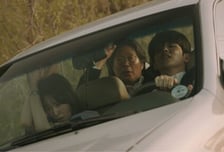 서현진·유재명의 '러브 미', 불편하고도 뭉클한 사랑의 타이밍 [드라마 쪼개보기]