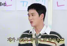 "게슴츠레한 눈" 안보현, 시상식서 아찔 실수...알고보니 '색약'