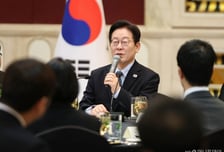 [속보]이재명 대통령, 북핵 관련 "실현 가능한, 모두에게 도움되는 길 찾아야…현재 상태서 중단"