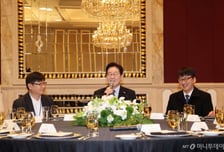 [속보]이재명 대통령, 샤오미폰 관련 "험한 농담…시진핑, 기분 나빴을 수 있는데 잘 받아줘"