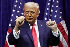 트럼프 "마두로가 내 춤 흉내냈다"…공개 연설서 불쾌감