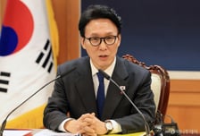 김민석 총리 "K-방산 육성, 미래성장의 축…어느 때보다 중요한 시점"