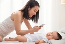 "애 사진 그만" 말했다 친구와 손절 위기…"누구 잘못?" 조회수 터졌다