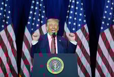 "생산 속도 올려라" 트럼프, 방산업체 배당금 지급·자사주 매입 금지