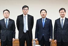 외환당국 "환율, 펀더멘털과 괴리…단호하고 일관된 정책노력 지속"