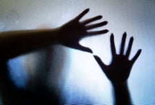 동기 성폭행한 로스쿨생..."20만원 줄게, 강압 없었다고 해" 목격자 회유도