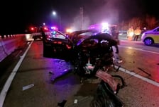 '크루즈 컨트롤' 켜고 꾸벅꾸벅…2명 사망, 9명 다친 참변