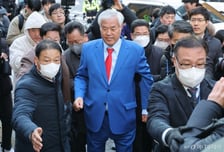 검찰, 전광훈 목사 구속영장 청구…'서부지법 난동사태' 배후 의혹