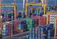 美 무역적자 16년만에 최저…트럼프 관세 정책 효과