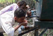 가장 깨끗한 도시까지...인도서 16명 사망·1400명 집단 감염, 왜?