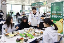 CJ, 동계올림픽 선수들에 '비비고' 응원 나서