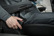 안전띠 안하면 감옥 간다…93만원 벌금까지 때리는 이 나라