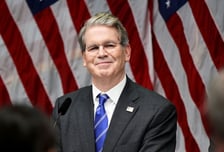 베선트 "대법원 '상호관세' 판결 연기, 트럼프에 유리…환급 자금 충분"