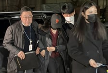 김경 압수수색 직후 경찰 출석…'공천헌금 1억' 밤샘 조사