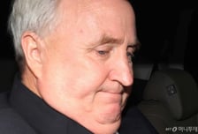 인요한 "비상계엄 1년 너무 치욕스러워…나는 실패한 국회의원"