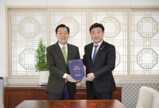 이재준 수원시장 윤호중 장관 만나 '지속가능한 미래 위한 과제' 건의
