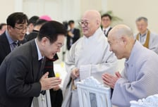 종교계 '통일교·신천지' 거론하자...李대통령 "해악 너무 오래 방치"