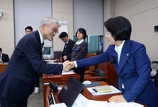 '2차 특검법' 법사위 통과… 15일 본회의 상정