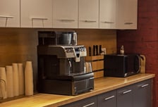 "직원들이 '탕비실 청소' 충격, 입사 고민"...직장인 선배들의 조언