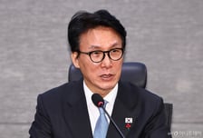 김민석 총리 "수사·기소 분리, 검찰개혁 핵심…최종안 마련에 최선"