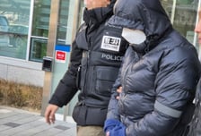 환경미화원 강요·폭행 '계엄령 놀이'…양양 7급 공무원, 법정 선다