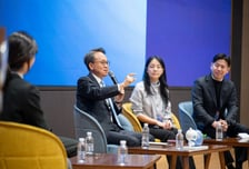 진옥동 신한금융 회장 "올해부턴 전 직원이 AI 활용해야"