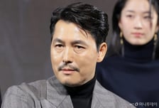 "정우성 연기 잘한다" 쏟아진 칭찬글…바이럴 의혹에 "사실무근"