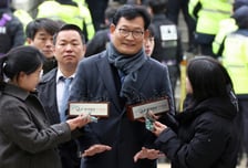 검찰, '불법 정치자금 혐의' 송영길에 2심도 징역 9년 구형