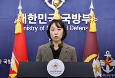 별넷 대장보다 낮은 국방차관 의전서열...장관 다음으로 격상한다