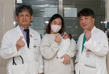 "엄지크기 심장 수술 성공"...'체중 1.5kg' 이른둥이 아기 살렸다