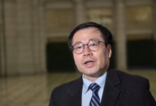 미국 "조만간 반도체 관세 확대 가능"…정부, 삼성·SK 긴급 소집