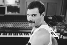 "친구 아내와 불륜"...프레디 머큐리 숨겨진 48세 딸, 암 투병 중 사망