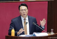 [속보]천하람, '2차 종합특검 반대' 필리버스터 종료…대통령 오찬 간담회 이동