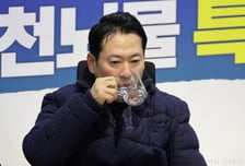 장동혁 '단식농성 2일차'…與 "단식 시간 깨는 데 욕심 갖지 않길"