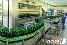 北 '대동강 맥주' 들어오나?…북한산 식품 수입 조건 완화한다