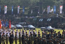 軍, 탄두 8t '괴물 미사일' 현무-5 실전배치…수백 기 미사일 더 확보한다