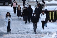 [오늘날씨]아침 출근길 눈·비 소식…'블랙아이스' 교통안전 주의